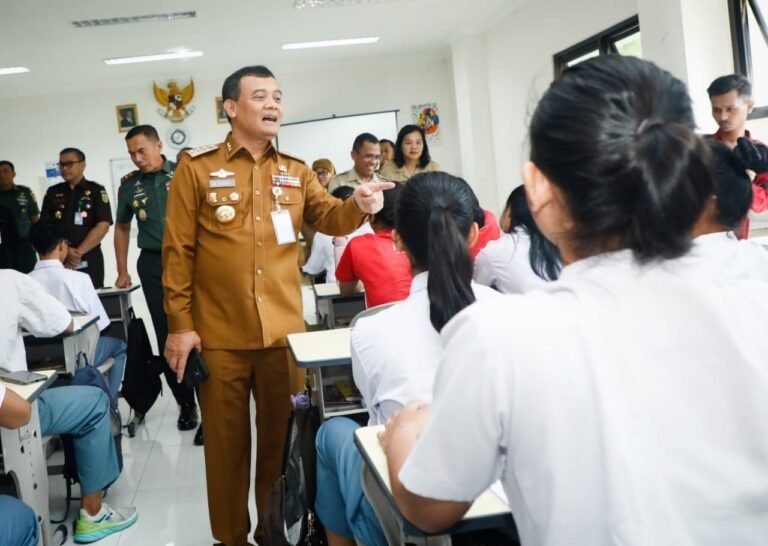 100 Hari Kinerja Luthfi-Yasin, Sekolah Swasta Sambut Antusias Program Sekolah Gratis dari Pemprov Jateng