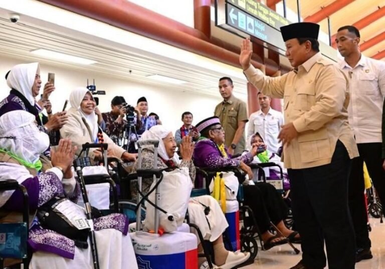 Ongkos Haji Turun Rp 4 Juta, Prabowo Minta Lebih Murah dari Malaysia