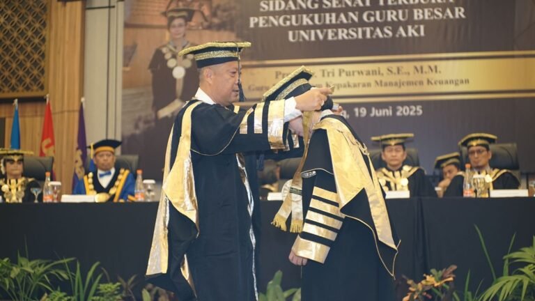 Prof Dr Tri Purwani, SE, MM Dikukuhkan jadi Guru Besar UNAKI, Banjir Ucapan  Rektor Sejumlah Kampus