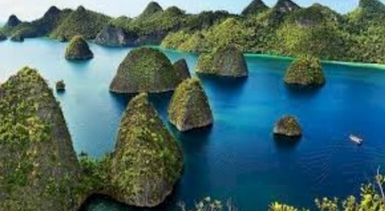 Ini Sejarah Raja Ampat, Bermula dari Temuan Tujuh Butir Telur di Dalam Gua 