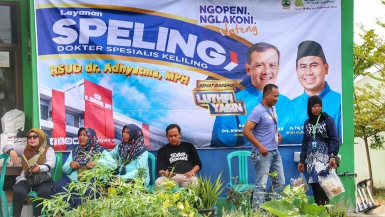 Warga Sayung Terdampak Banjir dan Rob Dilayani Periksa Kesehatan Gratis 
