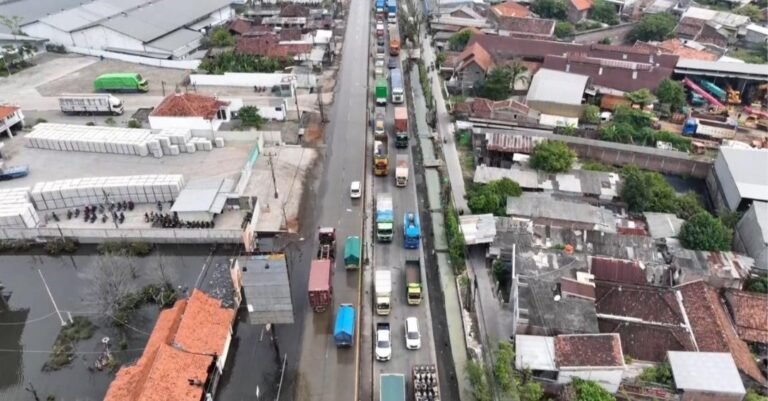 Horee! Jalan depan Polytron Sayung Akhirnya Kering