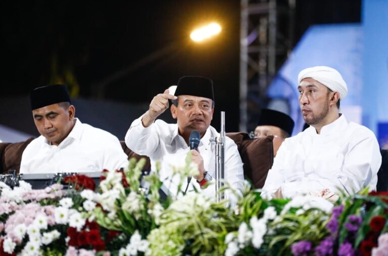 100 Hari Kepemimpinan Ahmad Luthfi-Taj Yasin, Ribuan Warga Doa Bersama Jateng Bersholawat