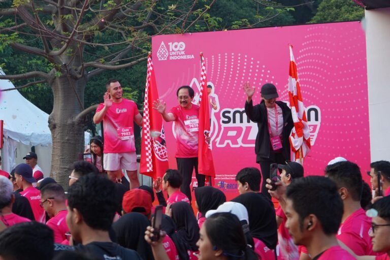 5.000 Pelari Meriahkan Ajang Lari Bergengsi ‘SMARTFREN RUN 2025’