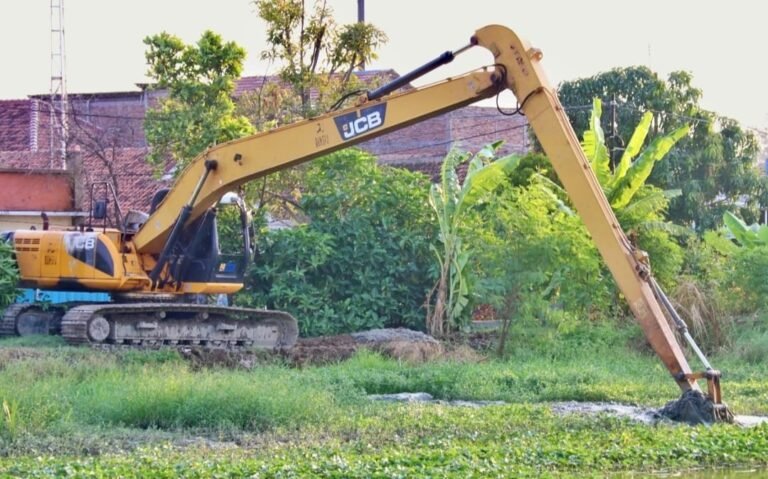 Kurangi Banjir Rob Demak, Sungai Dombo Dikeruk