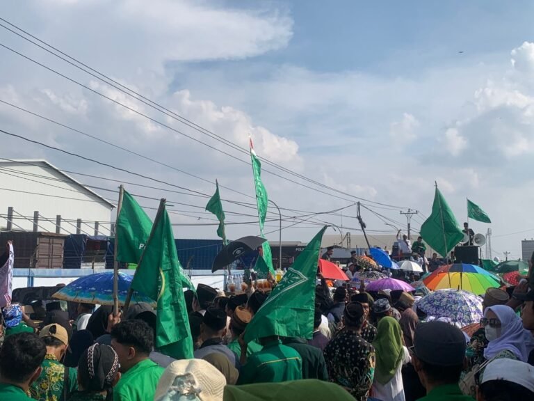 Ribuan Warga NU Demak Gelar Istighosah Kemanusiaan, Desak Penanganan Serius Banjir Rob