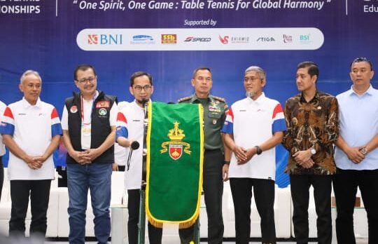 Sekda Jateng dan Ustadz Adi Hidayat Buka Kejuaraan Internasional Tenis Meja di Solo