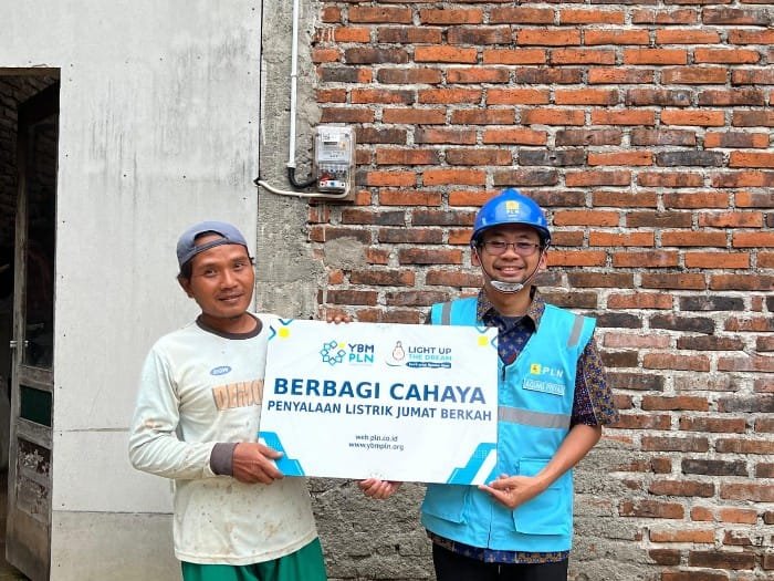 Listrik Untuk Rakyat, PLN UP3 Magelang Berikan Listrik Gratis Warga Kurang Mampu