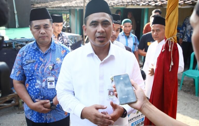 Warga Blora Semringah Harga Gabah Rp 6.500, Taj Yasin Minta Laporkan Jika tak Sesuai