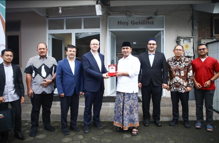 Wagub Jateng Tinjau Pabrik Pengolahan Daging Toros Farm di Magelang