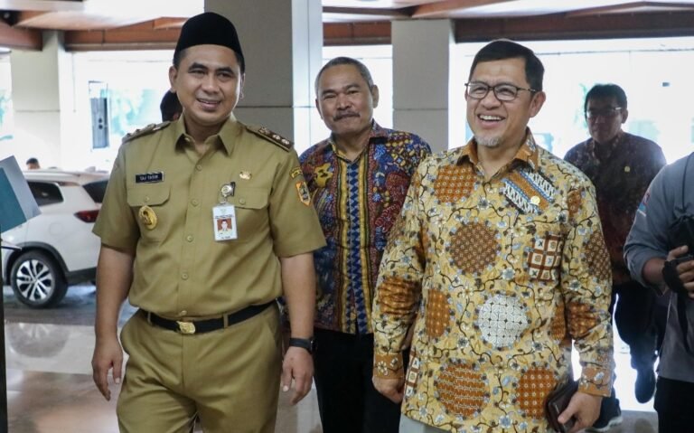 Sekolah Gratis, Wagub Jateng Minta Pemerintah Pusat Buat Petunjuk 