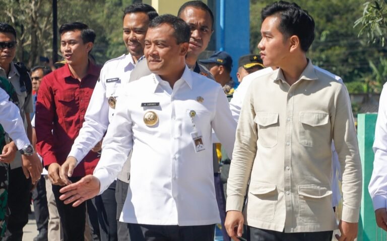 Gubernur Jateng dan Wakil dampingi Wapres Tebar 50 Ribu Benih Ikan di Rowo Jombor