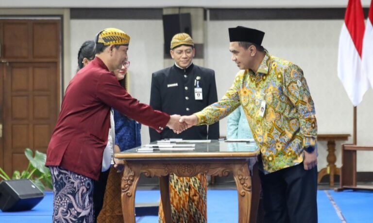 Lantik 183 Pejabat Fungsional, Wagub Jateng Pesan Jadilah PNS Berakhlak