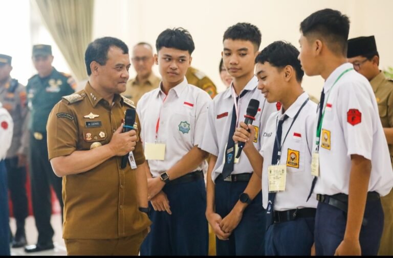 Pesan Ahmad Luthfi kepada Pelajar SMAN 1 Kartasura: Stop Bullying dan Tawuran, di Sini Kalian Belajar