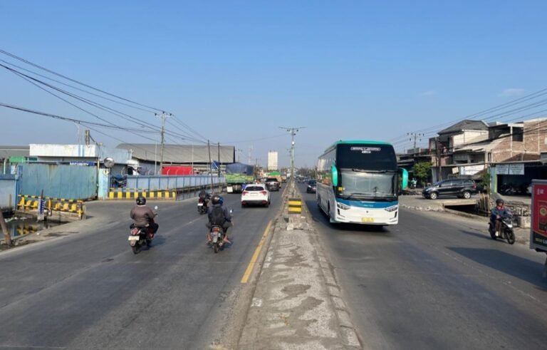 Jalan Sayung yang Viral Banjir Rob, Kini Kering: Upaya Pemprov Jateng Membuahkan Hasil 