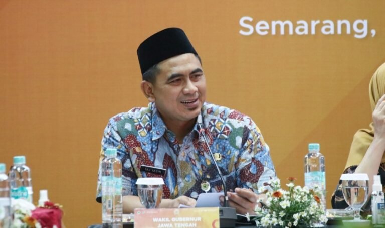 Wagub Jateng Taj Yasin Upayakan Fasilitas Perpustakaan Masuk ke Desa-Desa 