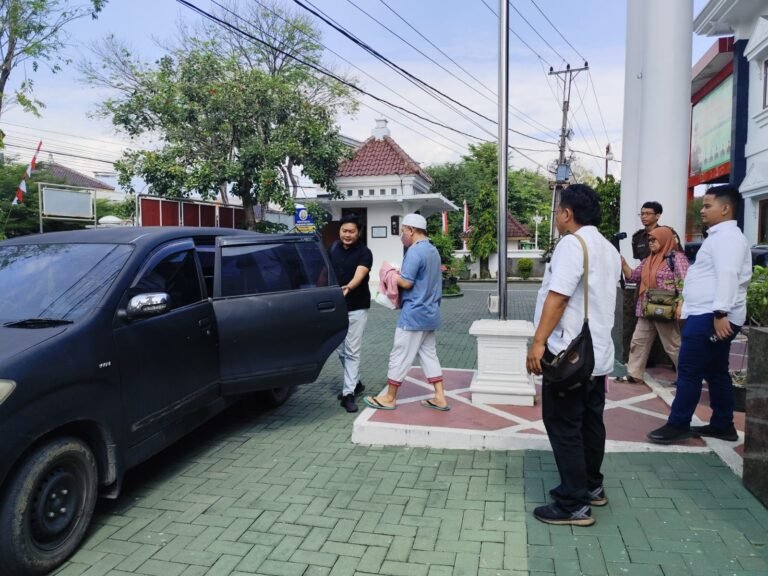 Kasus Dokumen Palsu, Advokat Zaenal Mustofa Resmi Ditahan Kejari Sukoharjo