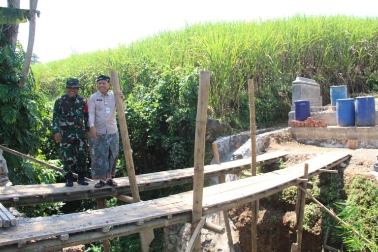 Betonisasi Jalan TMMD Reguler Buka Akses Ekonomi Kerakyatan