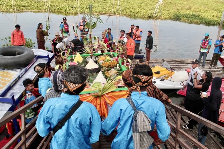 Festival Rawa Pening 2025, Digelar Tradisi Larung Sesaji