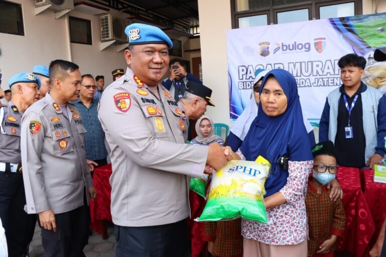 Bidpropam Polda Jateng Jualan Beras Murah