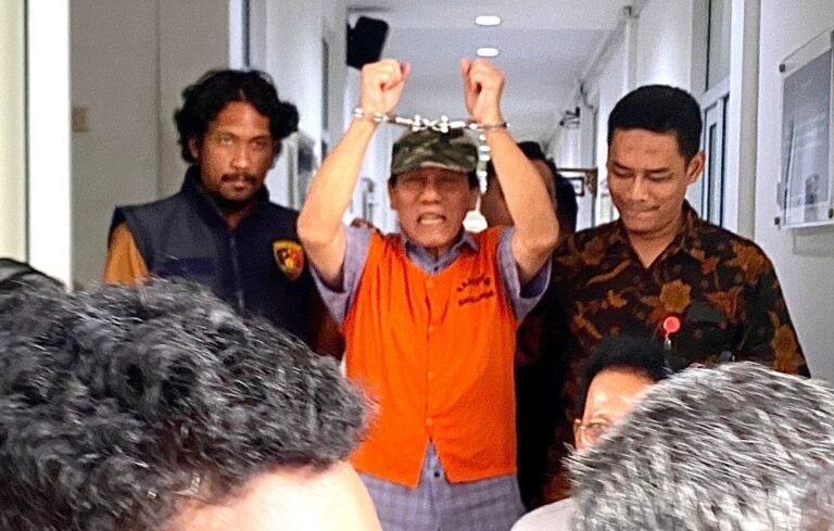 Diborgol, Mantan Anggota DPRD Bambang Raya Dilimpahkan Kejari Semarang