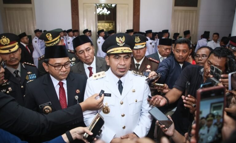 Bupati Sudewo Sakit, Wagub Jateng Taj Yasin Gantikan Upacara HUT RI di Pati 