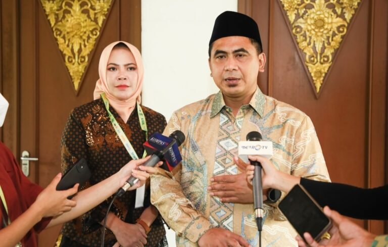 Soal Pansus Pemakzulan Bupati Pati, Wagub Jateng Minta Sudewo tetap ke Kantor 