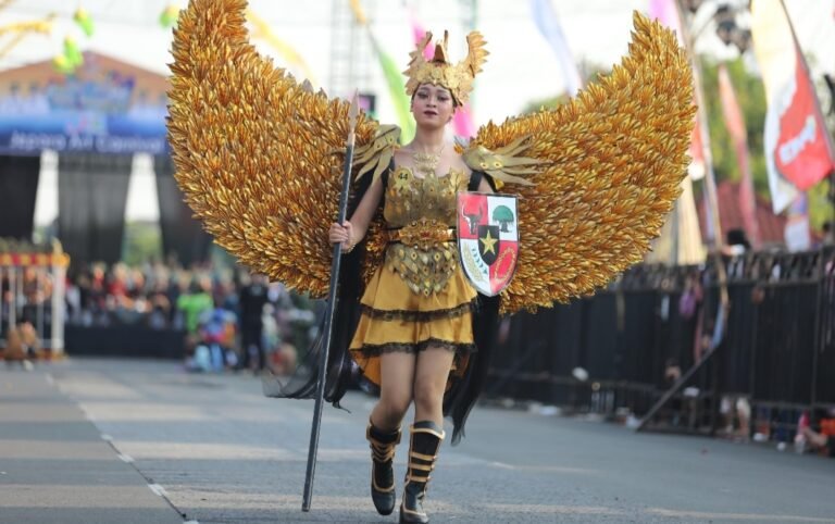 Art Carnival  Hari Jadi Jateng di Jepara Meriah 