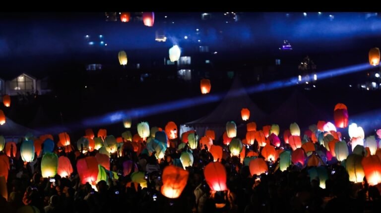 Hadiri Simphony Dieng Culture Festival 2025, Gubernur Saksikan Ribuan Lampion Hiasi Langit Dieng