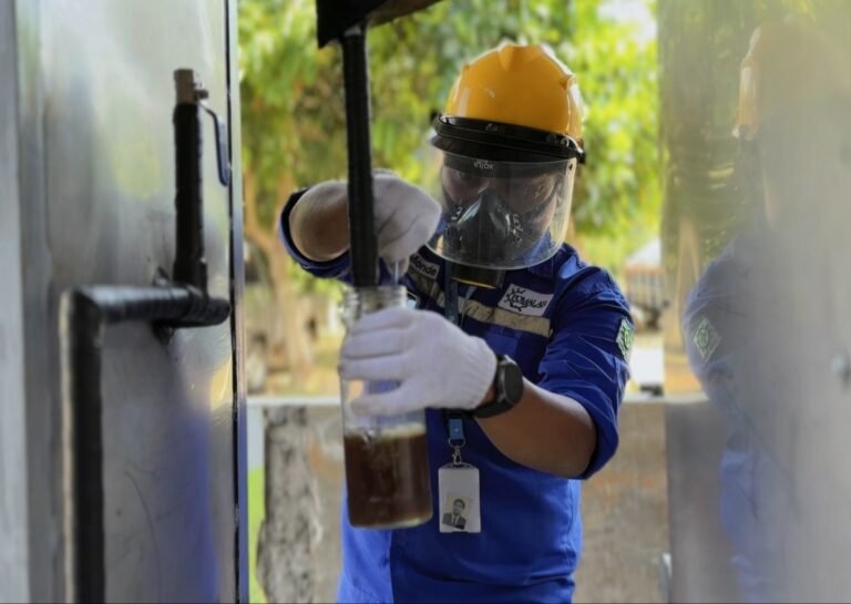 Tim Peneliti Undip Ubah Limbah Plastik jadi Bahan Bakar