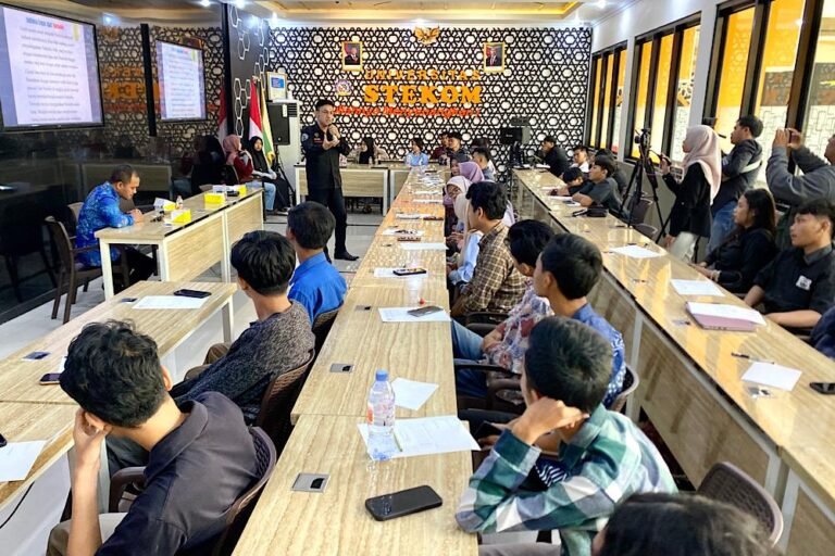 DPD Geram Jawa Tengah Ajak Mahasiswa Wujudkan Universitas STEKOM Bersinar