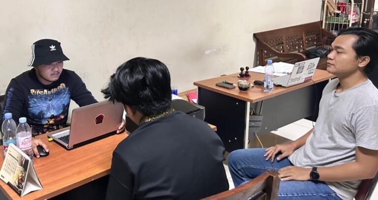 Polisi Ungkap Transaksi Tembakau Sintetis di Tengah Sawah