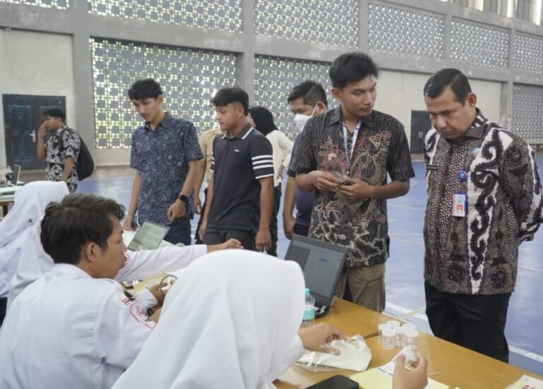 UNNES Bersama BNNP Gelar Tes Urine Massal 11.470 Mahasiswa Baru