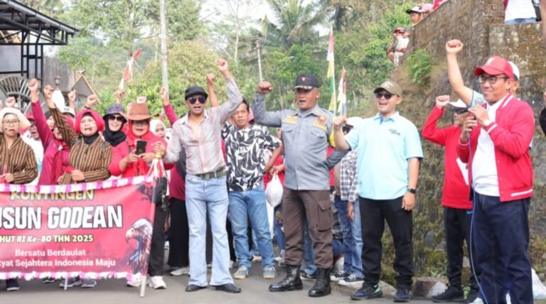 Kembali ke Era 80-an, Jalan Sehat Jadul Desa Butuh  Diapresiasi Mas Haris