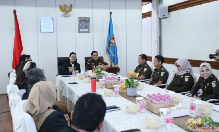 Perkuat Tata Kelola Pemerintahan Agustina, Wali Kota Semarang Tanda Tangani Kerja Sama dengan Kejaksaan Negeri