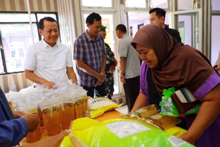 Gerakan Pangan Murah Kaliwungu Diserbu Emak-emak
