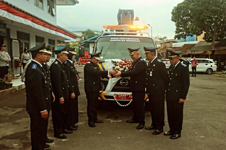 Gelar Peringatan Hari Perhubungan, Dishub Kabupaten Semarang Tambah 1 Unit Mobil Skylift