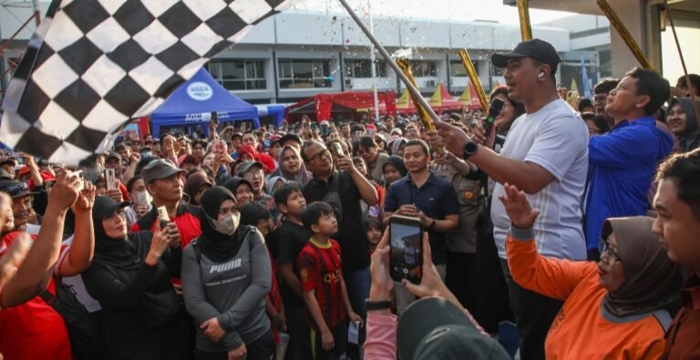 Jalan Sehat RRI, Taj Yasin Tekankan Radio Publik Jadi Garda Terdepan Edukasi Bukan Provokasi