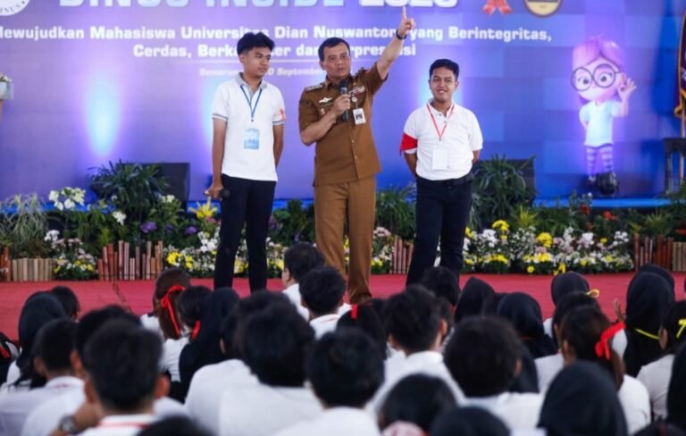 Ahmad Luthfi Tawarkan Mahasiswa Ikut Program Sehari Bersama Gubernur Jateng