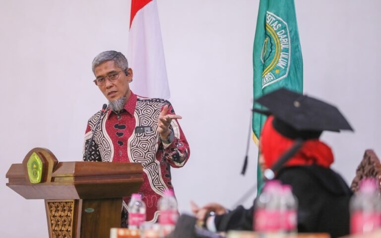 Orasi Ilmiah di Undaris, Sekda Ingatkan Mahasiswa Baru ‘Jo Kawin Bocah’