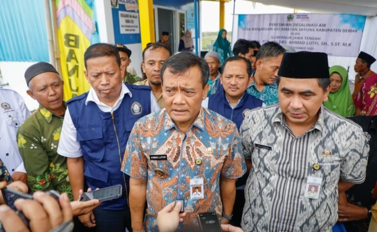 Penuhi Kebutuhan Air Bersih Warga Pesisir, Ahmad Luthfi Resmikan Program Desalinasi