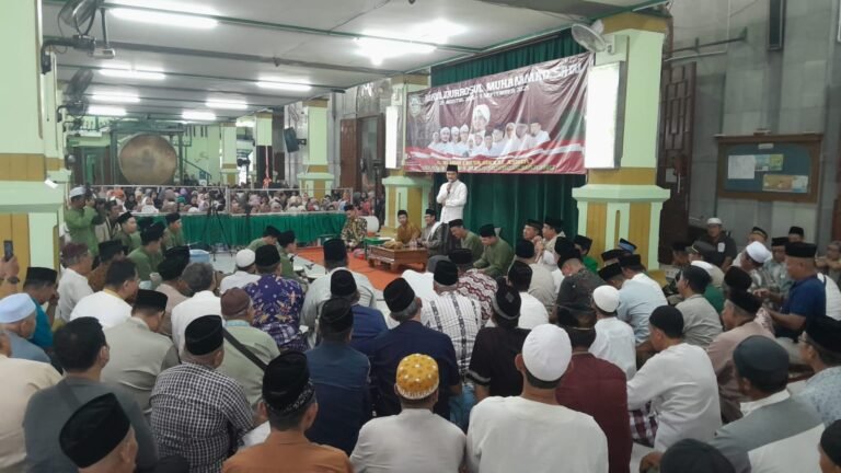 Prihatin Bangsa Diadu Domba, Ulama Semarang Doakan Indonesia Damai