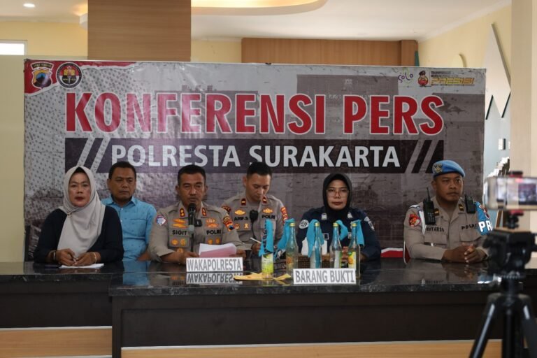 Polisi Tangkap Tiga Anak Pembawa Bom Molotov