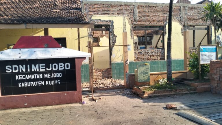 Pelaksanaan Rehab Sekolah di Kudus Lamban