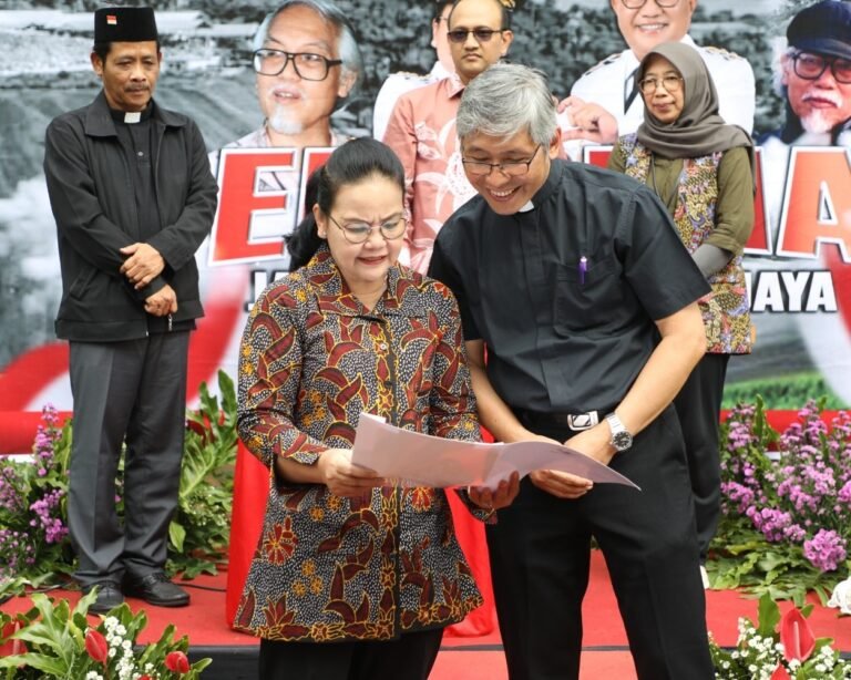 Wali Kota Tetapkan YB Mangunwijaya jadi Nama Jalan di TPA Jatibarang