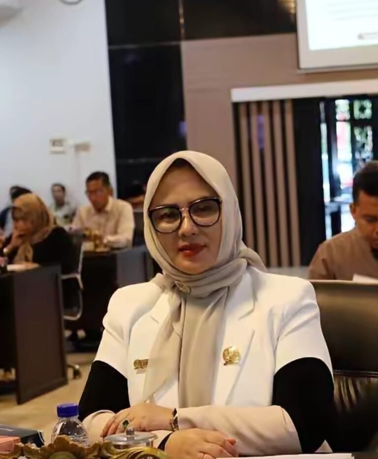 Latri, Satu-satunya Perempuan dalam Bursa Ketua PDIP Karanganyar