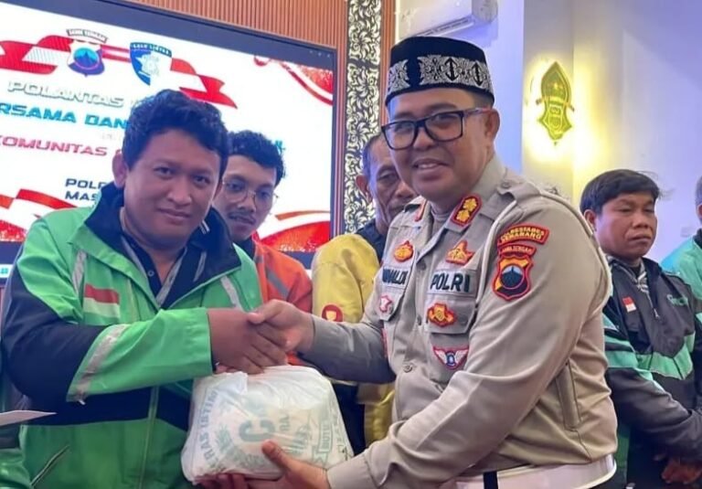 Sambut HUT ke-70 Lantas Bhayangkara, Satlantas Polrestabes Semarang Gelar Doa Bersama Komunitas Ojek Online