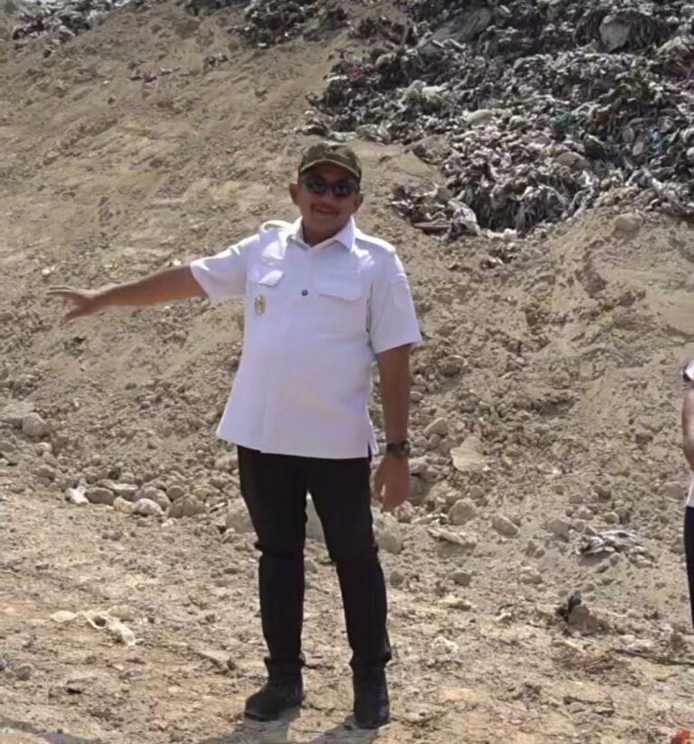 Bupati Rober Bakal Reformasi TPA Sukosari