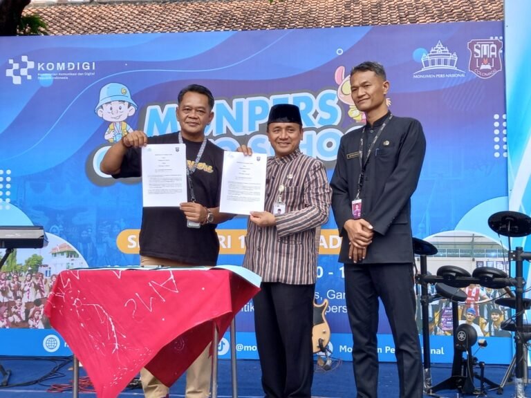 Tingkatkan Literasi, Ajak Siswa Kenali Sejarah Pers Indonesia