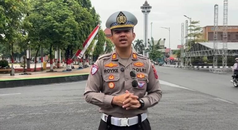 Satlantas Polres Kudus Larang Swafoto di Tengah Jalan